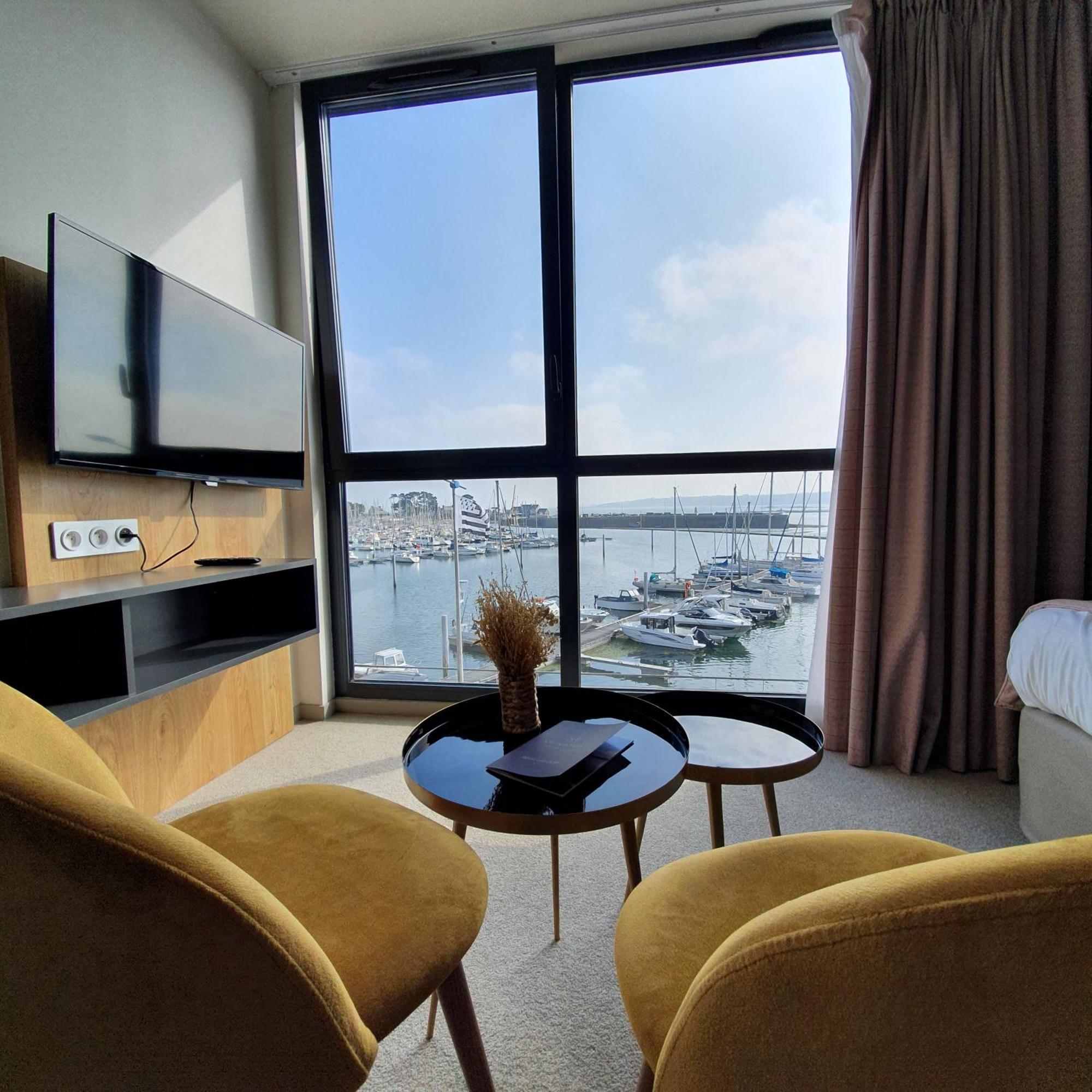 Le Nautica Hotel ペロス・ギレック エクステリア 写真